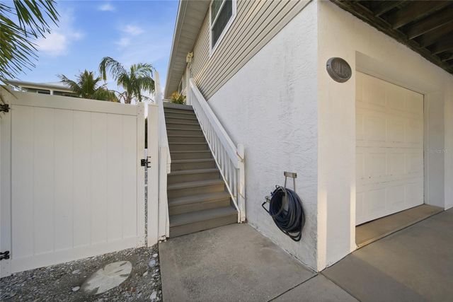 2112 AVENUE B, Bradenton Beach, FL 34217