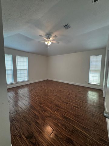 2203 Bisontine Street, Friendswood, TX 77546