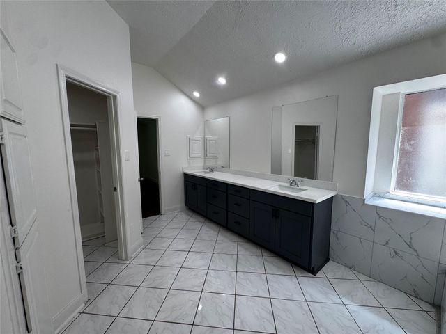 2203 Bisontine Street, Friendswood, TX 77546