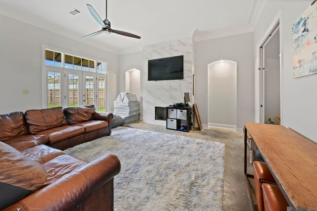 3207 Valentine Rd, Baton Rouge, LA 70816