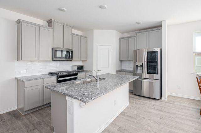 10812 Ponderosa Trail, Aubrey, TX 76227