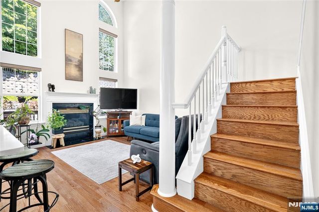 404 Green Mountain Road, Mahwah, NJ 07430