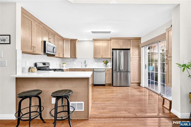 404 Green Mountain Road, Mahwah, NJ 07430