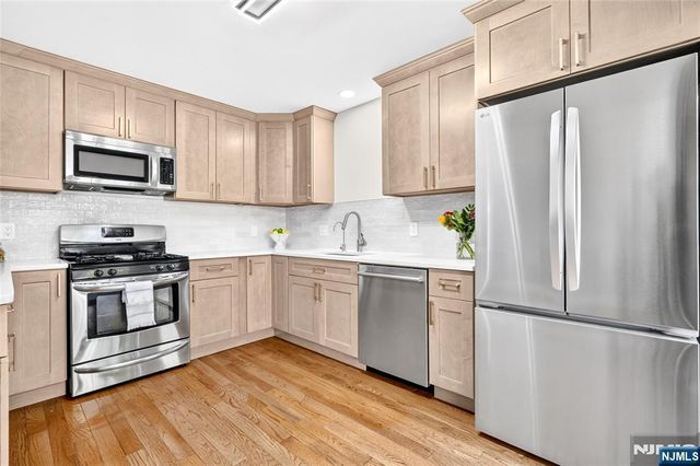 404 Green Mountain Road, Mahwah, NJ 07430
