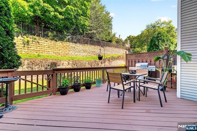 404 Green Mountain Road, Mahwah, NJ 07430