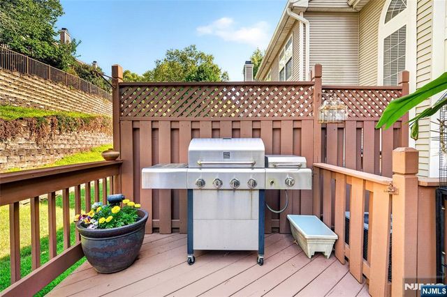 404 Green Mountain Road, Mahwah, NJ 07430