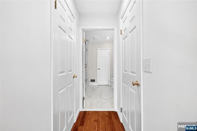404 Green Mountain Road, Mahwah, NJ 07430
