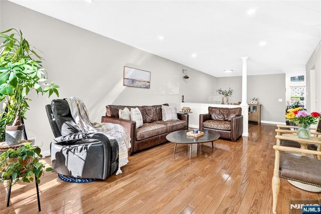 404 Green Mountain Road, Mahwah, NJ 07430