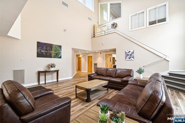 404 Green Mountain Road, Mahwah, NJ 07430