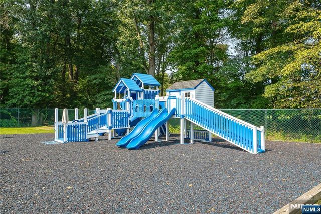 404 Green Mountain Road, Mahwah, NJ 07430