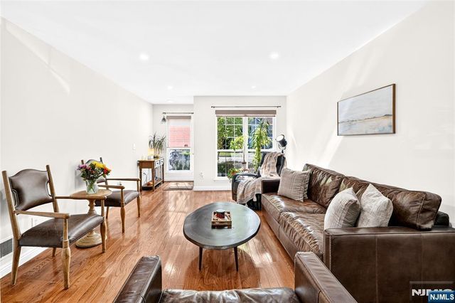 404 Green Mountain Road, Mahwah, NJ 07430