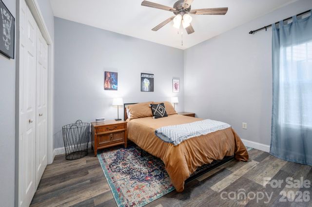 600 Vista Lake Drive 4, Candler, NC 28715