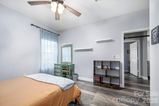 600 Vista Lake Drive 4, Candler, NC 28715