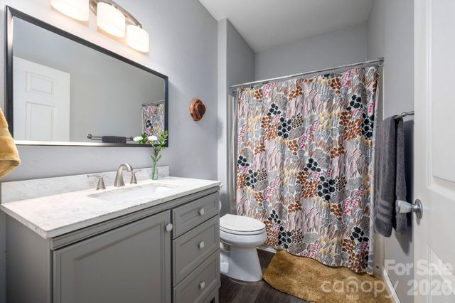 600 Vista Lake Drive 4, Candler, NC 28715