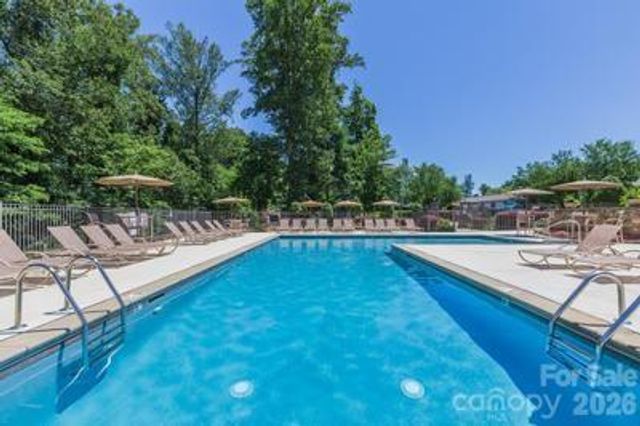 600 Vista Lake Drive 4, Candler, NC 28715