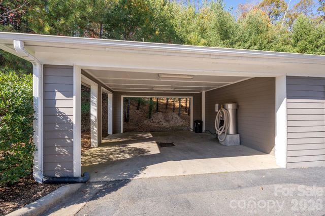 600 Vista Lake Drive 4, Candler, NC 28715