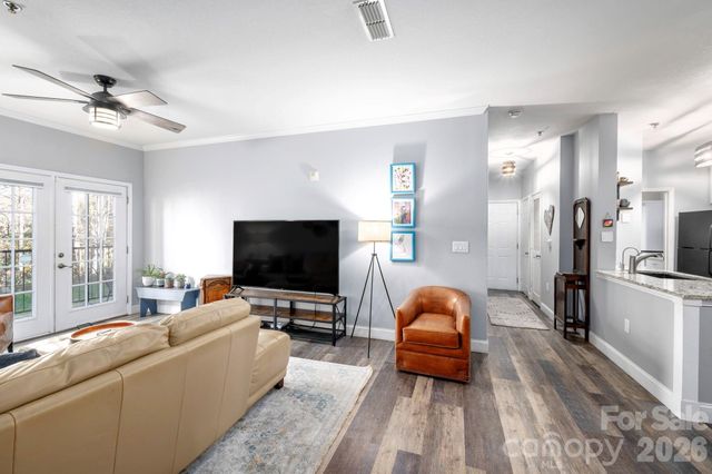 600 Vista Lake Drive 4, Candler, NC 28715