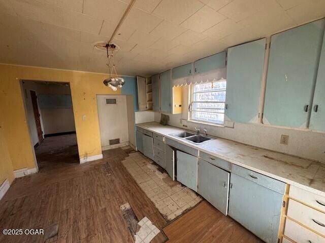 911 W 2nd Street, Joplin, MO 64801