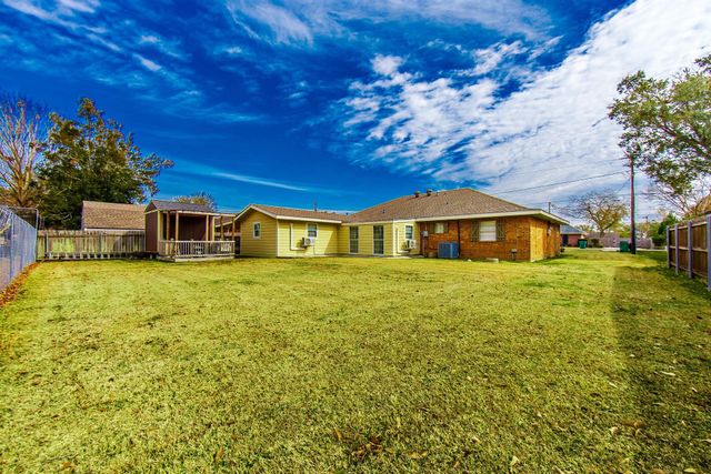 818 Oak Lane, Thibodaux, LA 70301