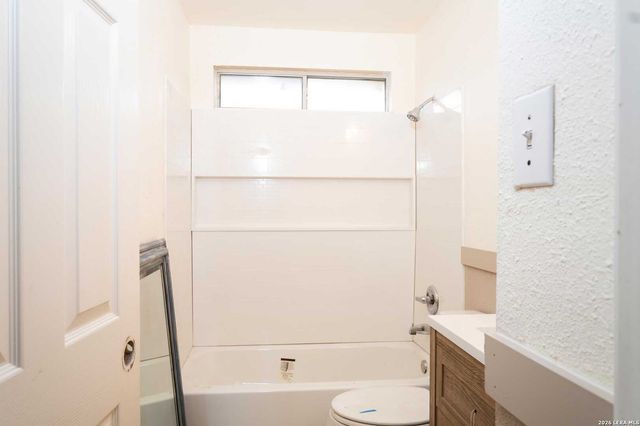 4806 CRESTWOOD HILL DR, San Antonio, TX 78244