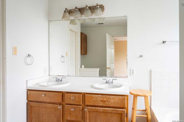 4806 CRESTWOOD HILL DR, San Antonio, TX 78244