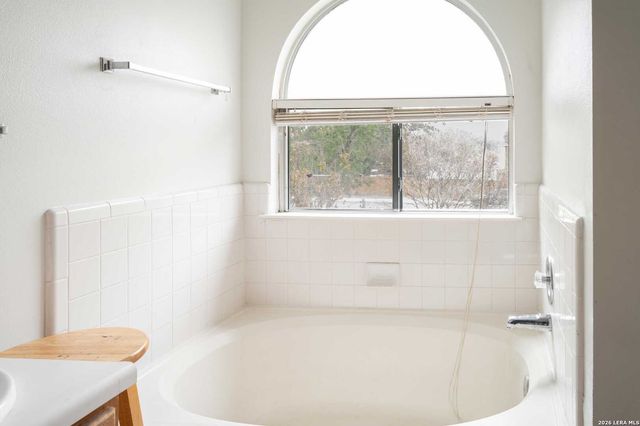 4806 CRESTWOOD HILL DR, San Antonio, TX 78244