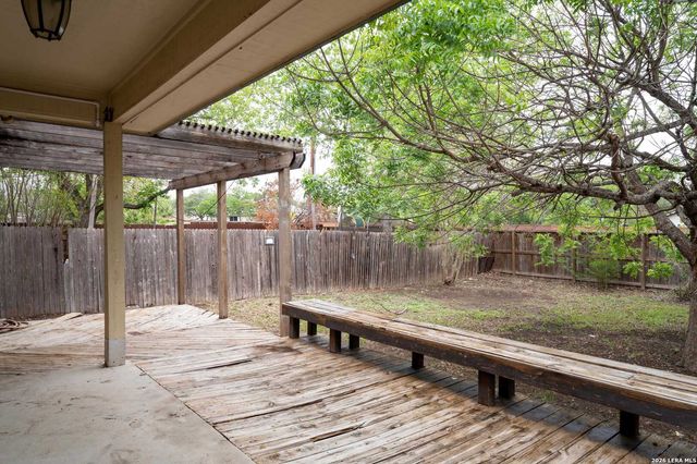 4806 CRESTWOOD HILL DR, San Antonio, TX 78244