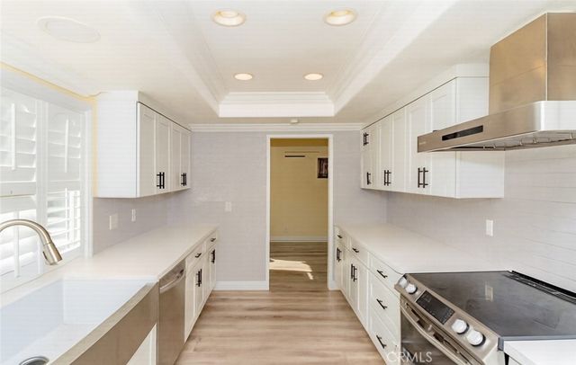 2860 E Hempstead, Anaheim, CA 92806