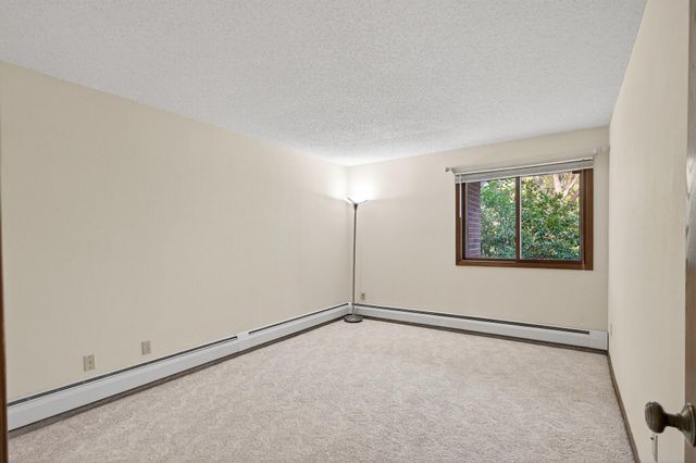 3850 Plymouth Boulevard 117, Plymouth, MN 55446