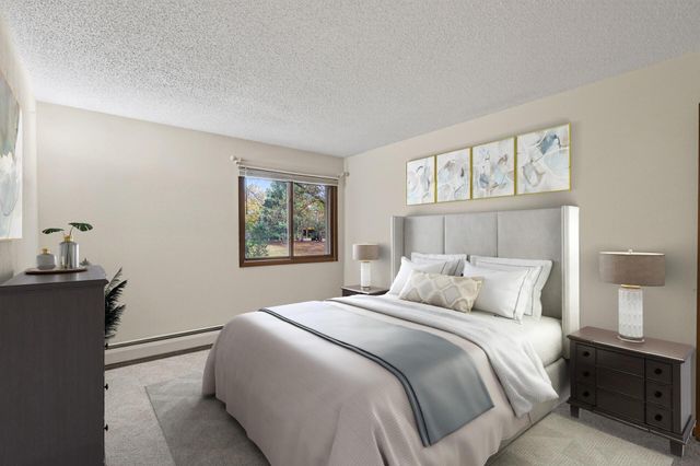 3850 Plymouth Boulevard 117, Plymouth, MN 55446