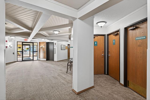 3850 Plymouth Boulevard 117, Plymouth, MN 55446