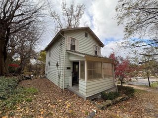 218 Cottage St, New Castle, PA 16101