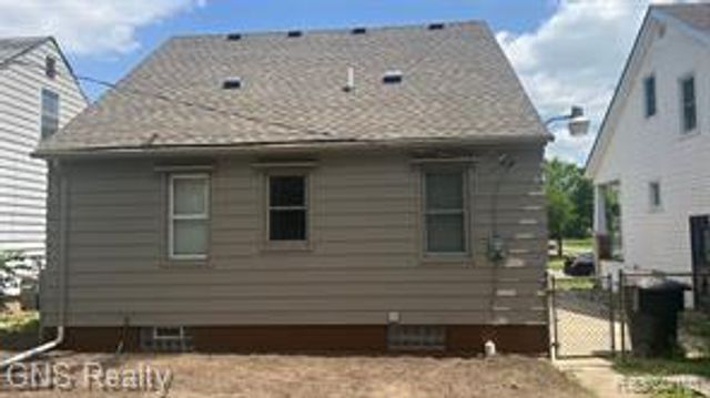 19419 Carrie Street, Detroit, MI 48234