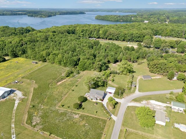 403 Bland Rd, Estill Springs, TN 37330