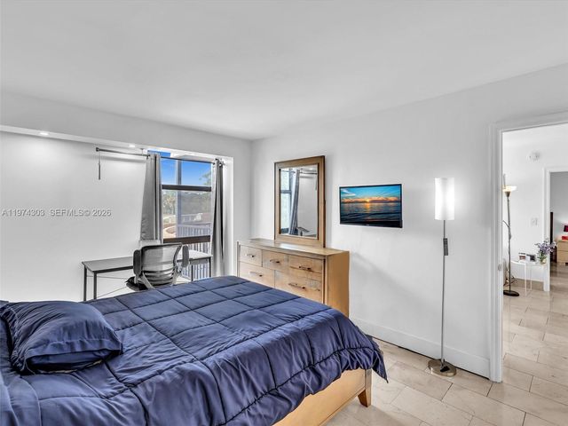 20335 W Country Club Dr 310, Aventura, FL 33180