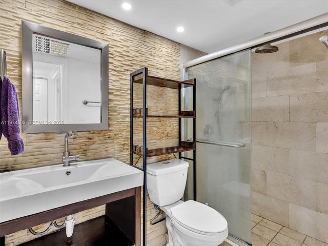 20335 W Country Club Dr 310, Aventura, FL 33180