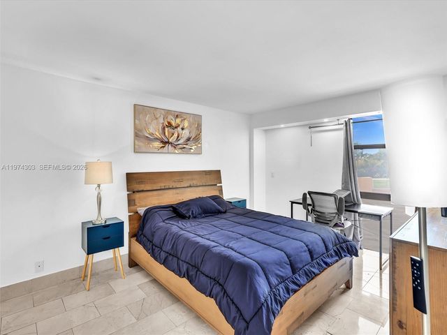 20335 W Country Club Dr 310, Aventura, FL 33180