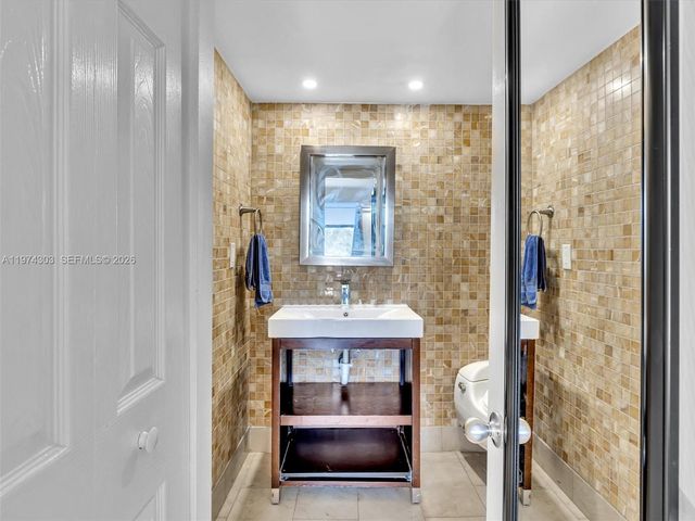 20335 W Country Club Dr 310, Aventura, FL 33180