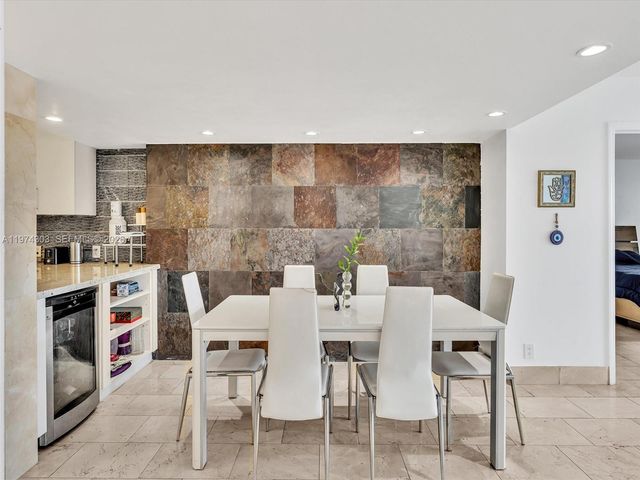 20335 W Country Club Dr 310, Aventura, FL 33180