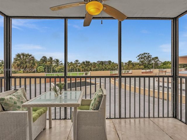 20335 W Country Club Dr 310, Aventura, FL 33180