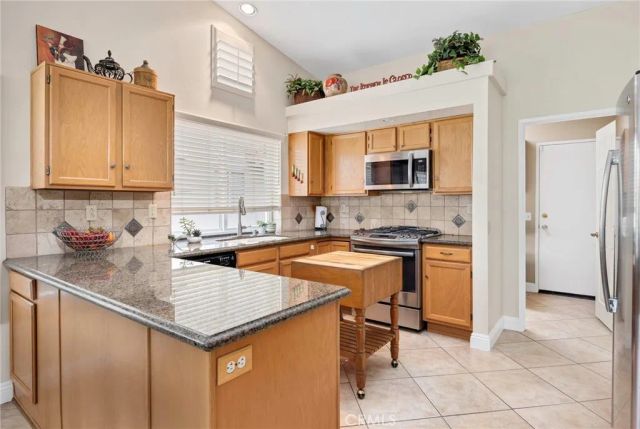 2767 Banyan Tree, Hemet, CA 92545