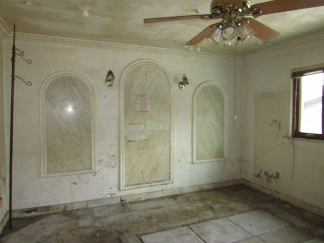 219 Camp Ave, Braddock, PA 15104