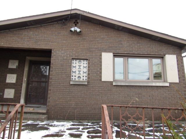 219 Camp Ave, Braddock, PA 15104