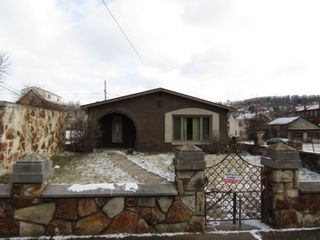 219 Camp Ave, Braddock, PA 15104
