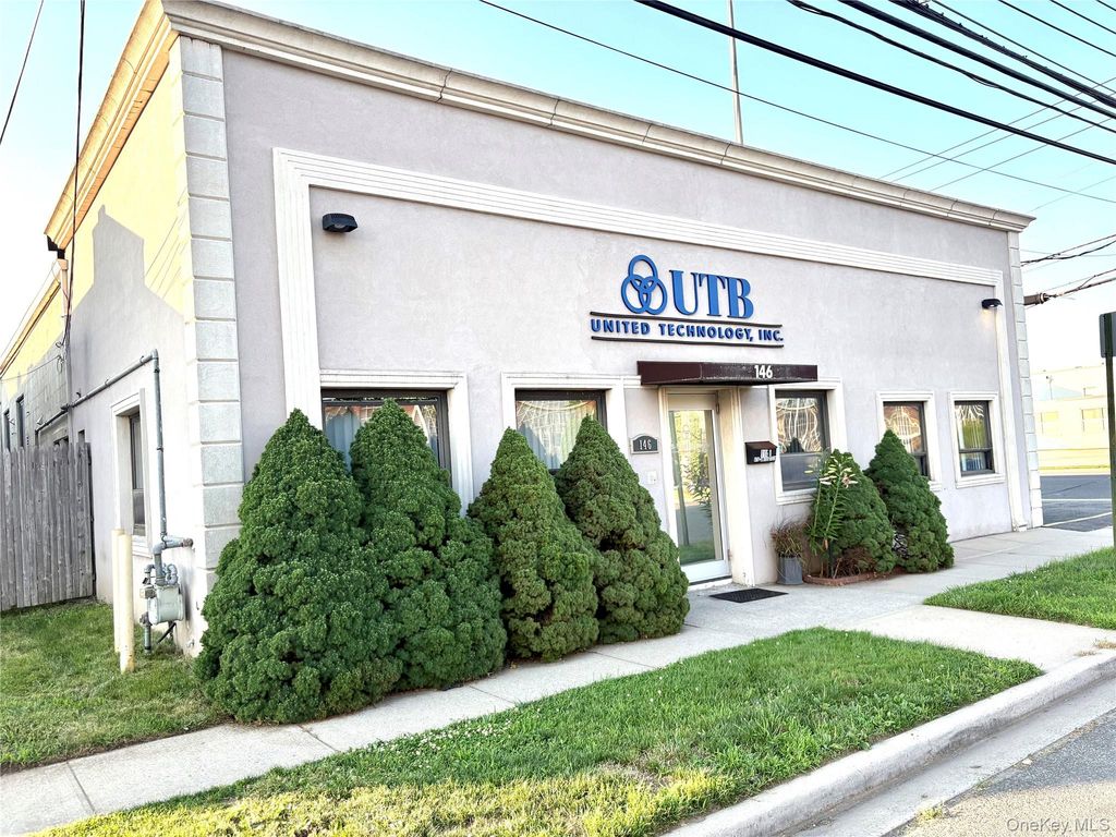 146 E 2nd Street, Mineola, NY 11501 — exterior