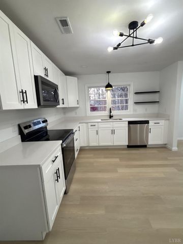 3929 Moorman Drive, Lynchburg, VA 24501