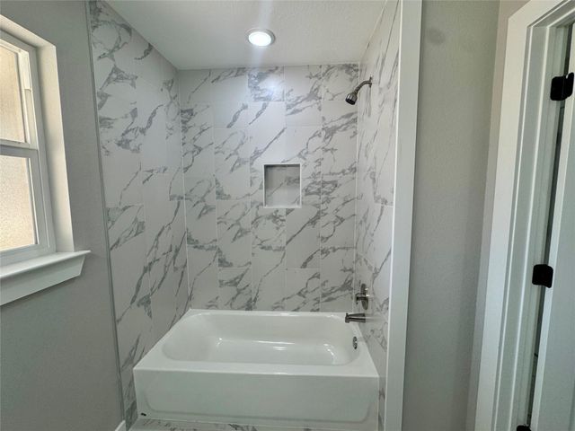 706 Scenic Drive, Baytown, TX 77521