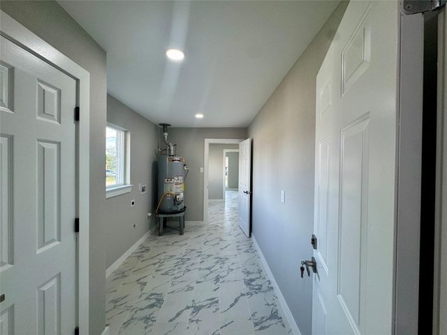 706 Scenic Drive, Baytown, TX 77521