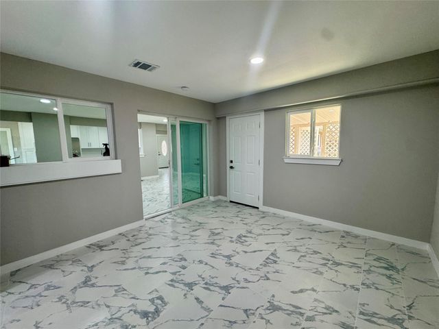 706 Scenic Drive, Baytown, TX 77521