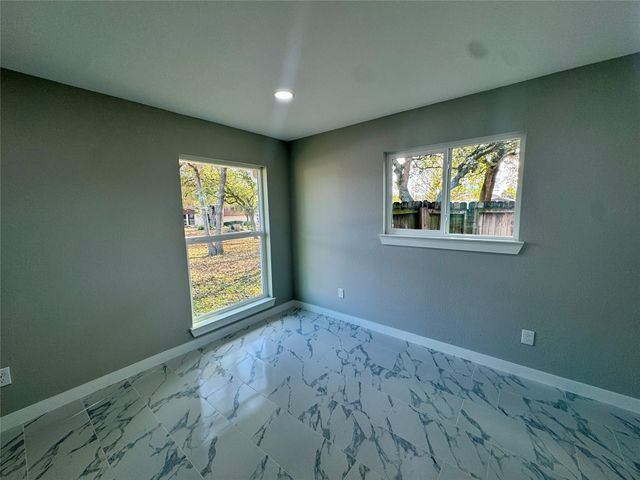 706 Scenic Drive, Baytown, TX 77521